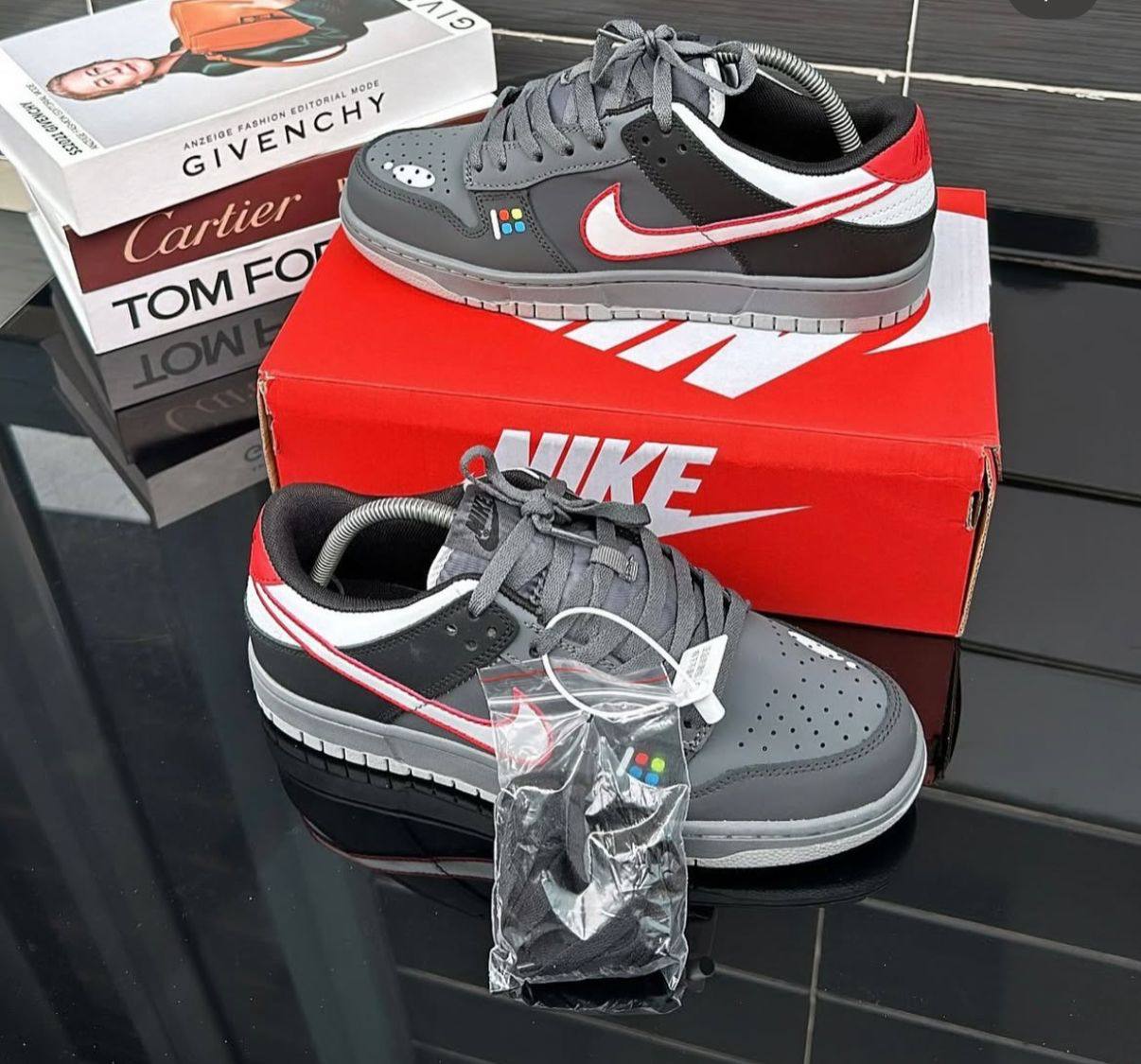 NIKE SB DUNK SUPREME GREY 2025