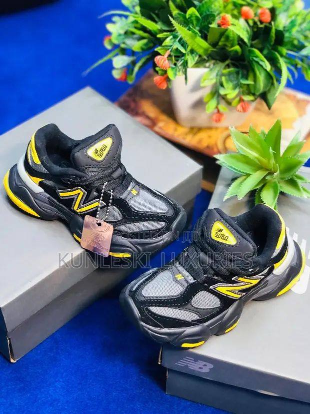 New Balance 9060 THUNDER