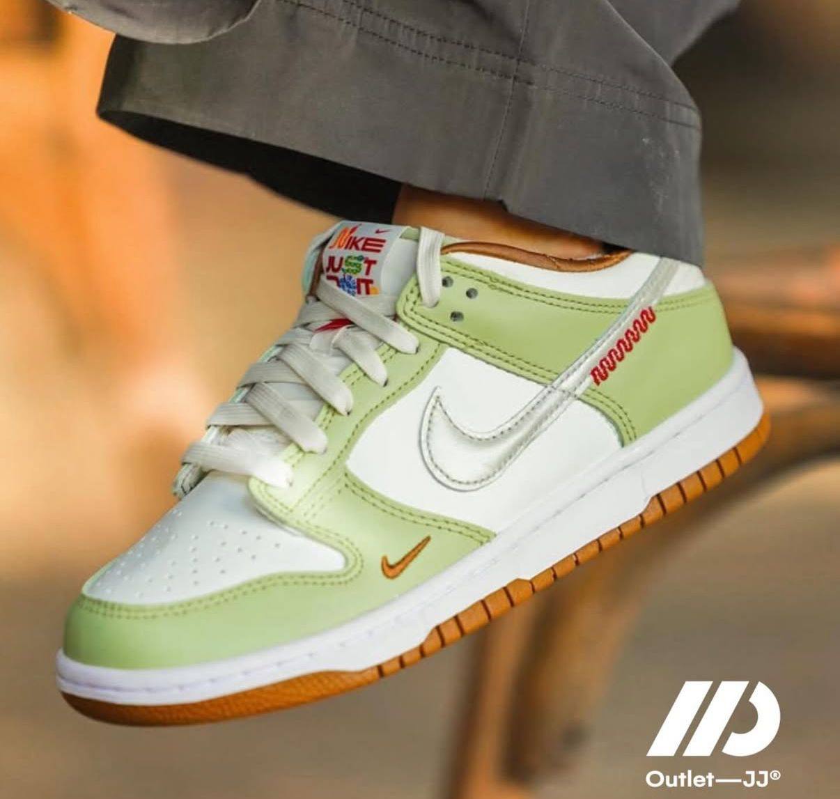 NIKE DUNK YEAR OF THE SNAKE JUST DO IT 2025
