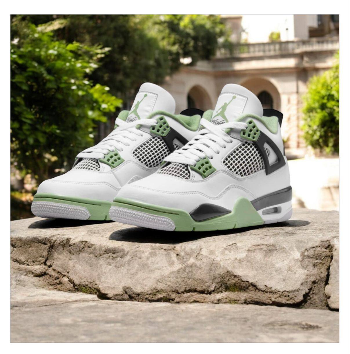 AIR JORDANS RETRO 4 OIL AURA SEAFOAM