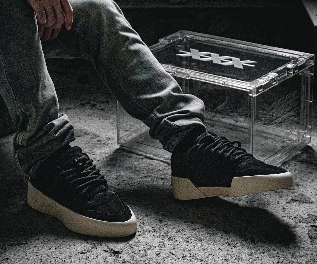 ADIDAS FEAR OF GOD LOW BLACK WHITE