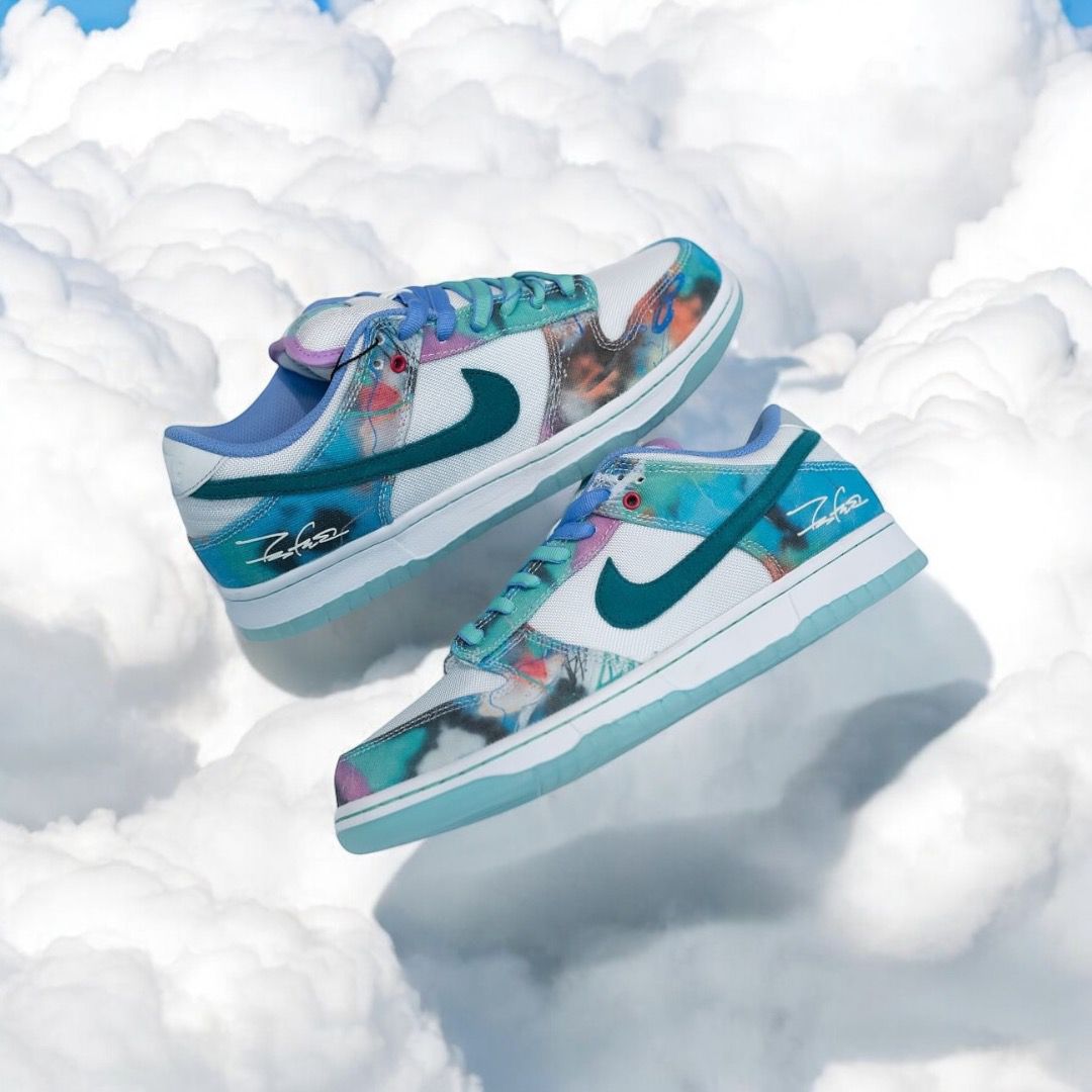 NIKE SB DUNK FUTURA LABORATORIES