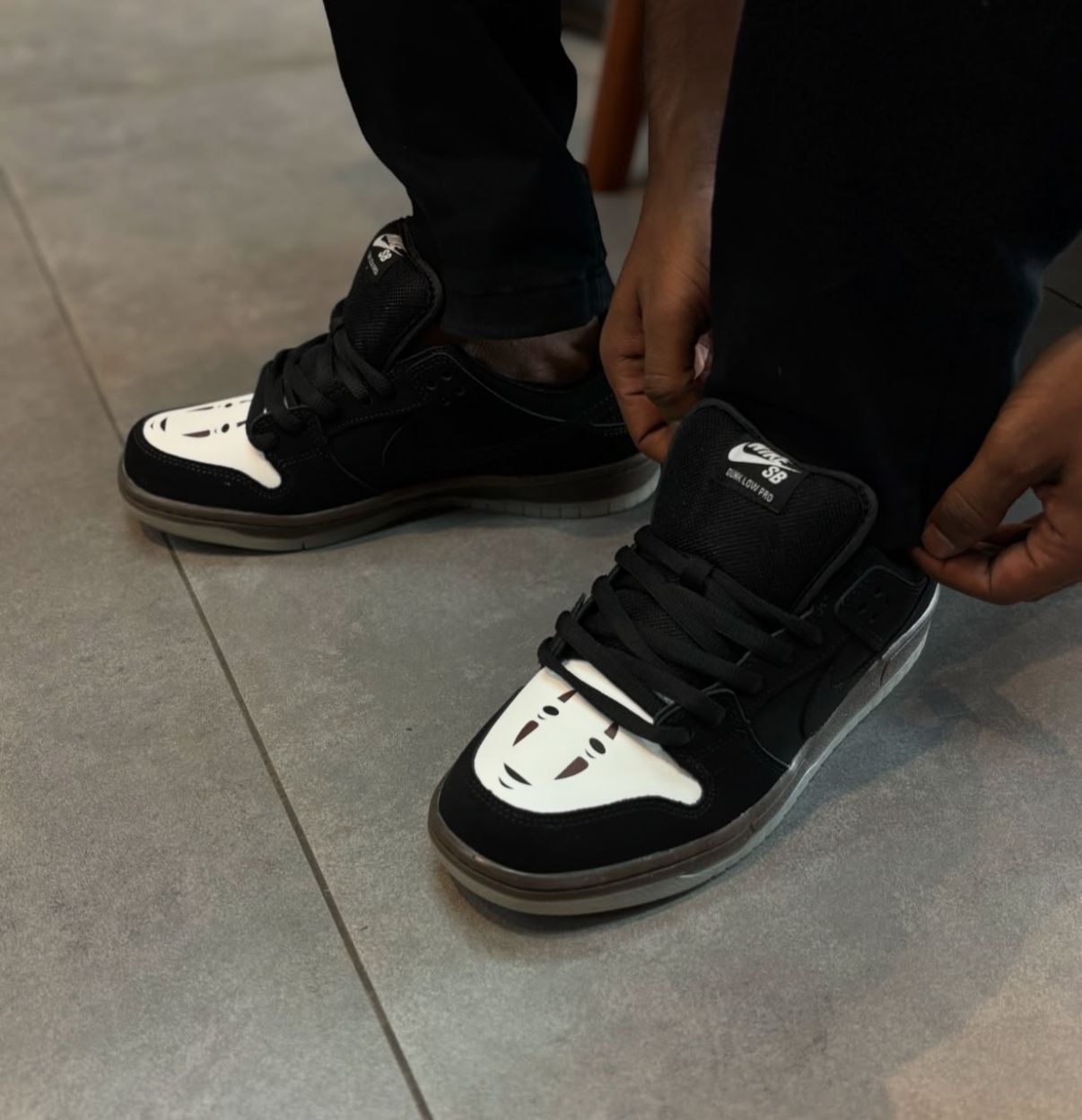 NIKE SB DUNK LOW NO FACE