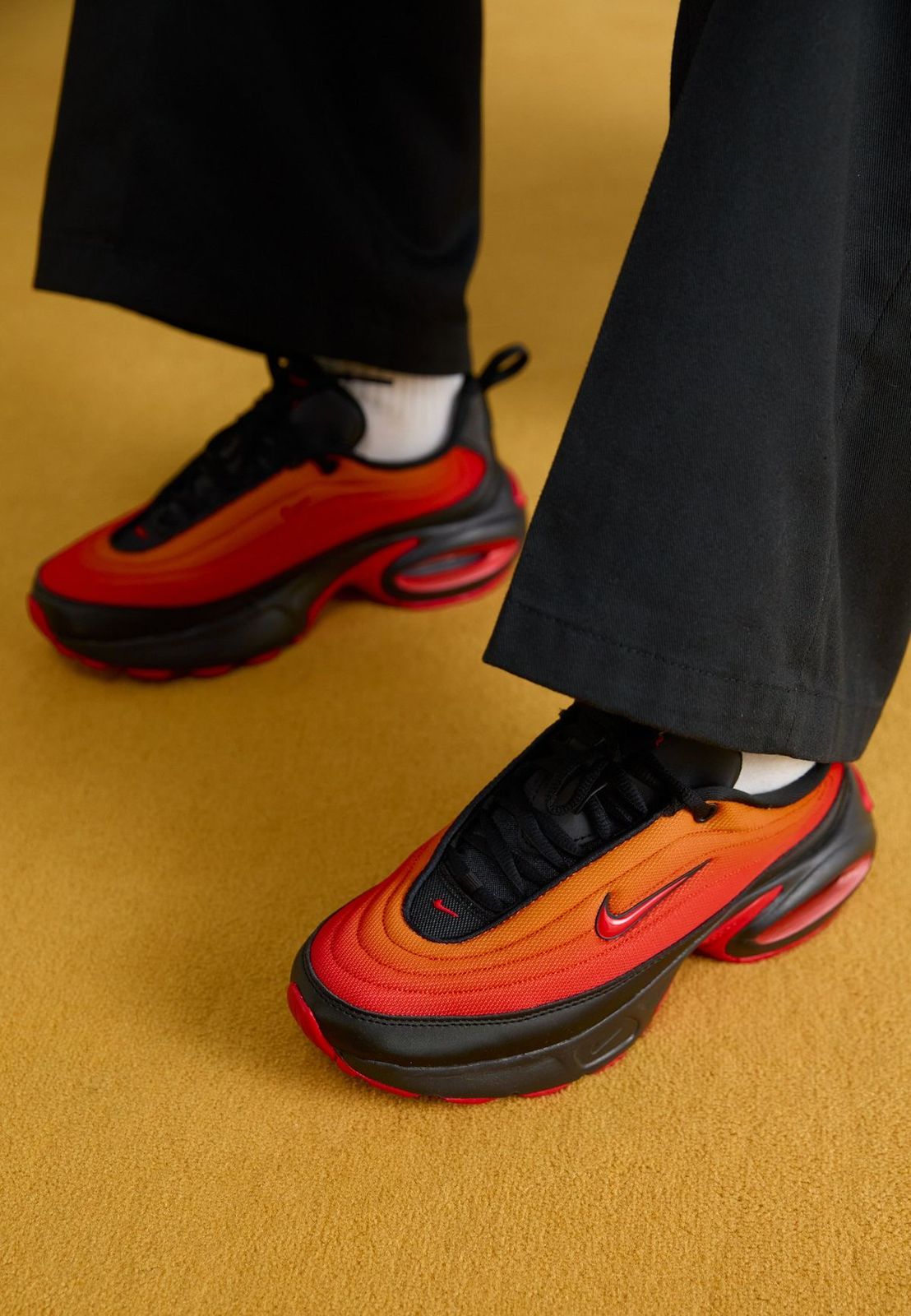NIKE AIRMAX PORTAL TRAINERS RED