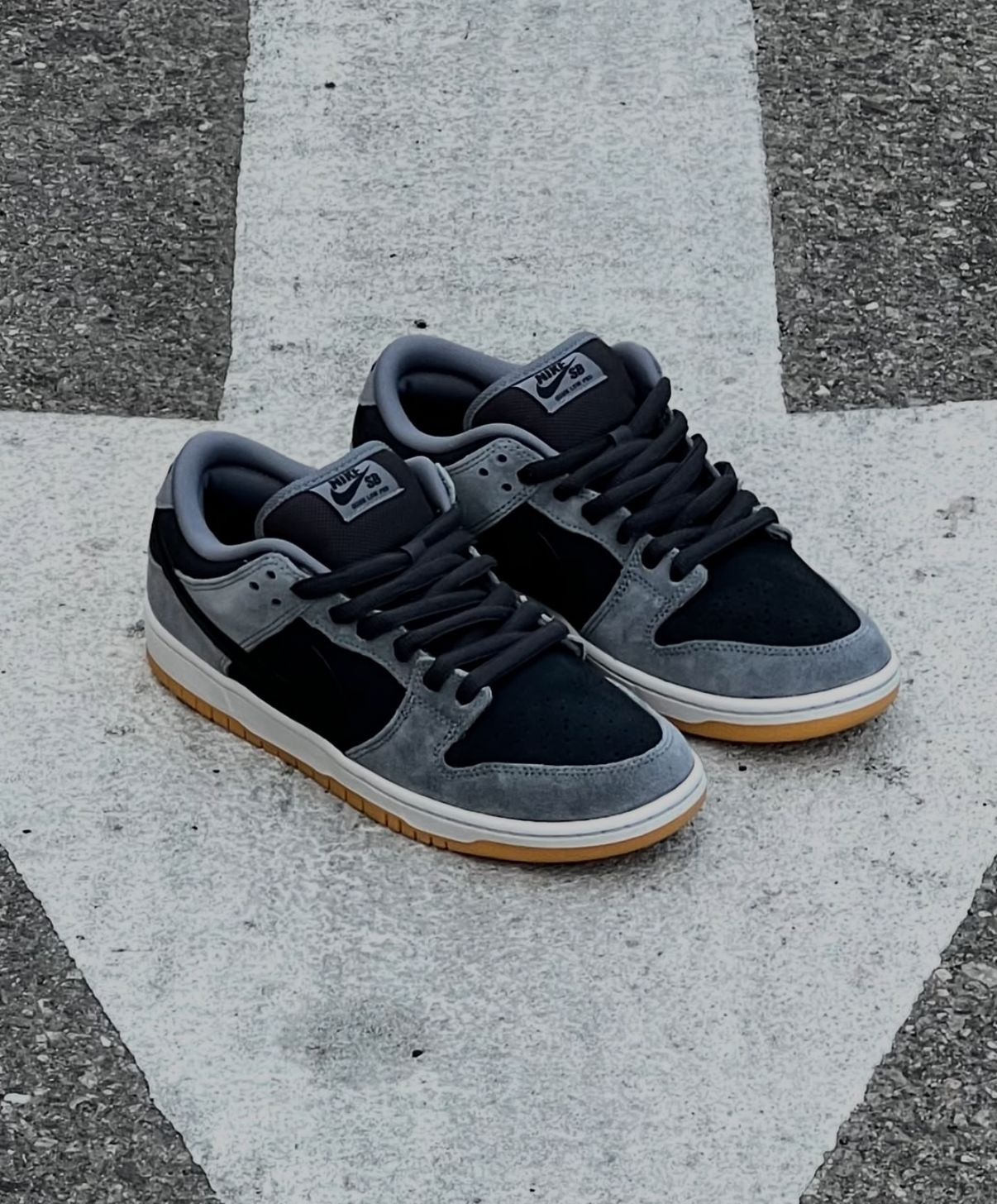 NIKE SB DUNK DARK GREY