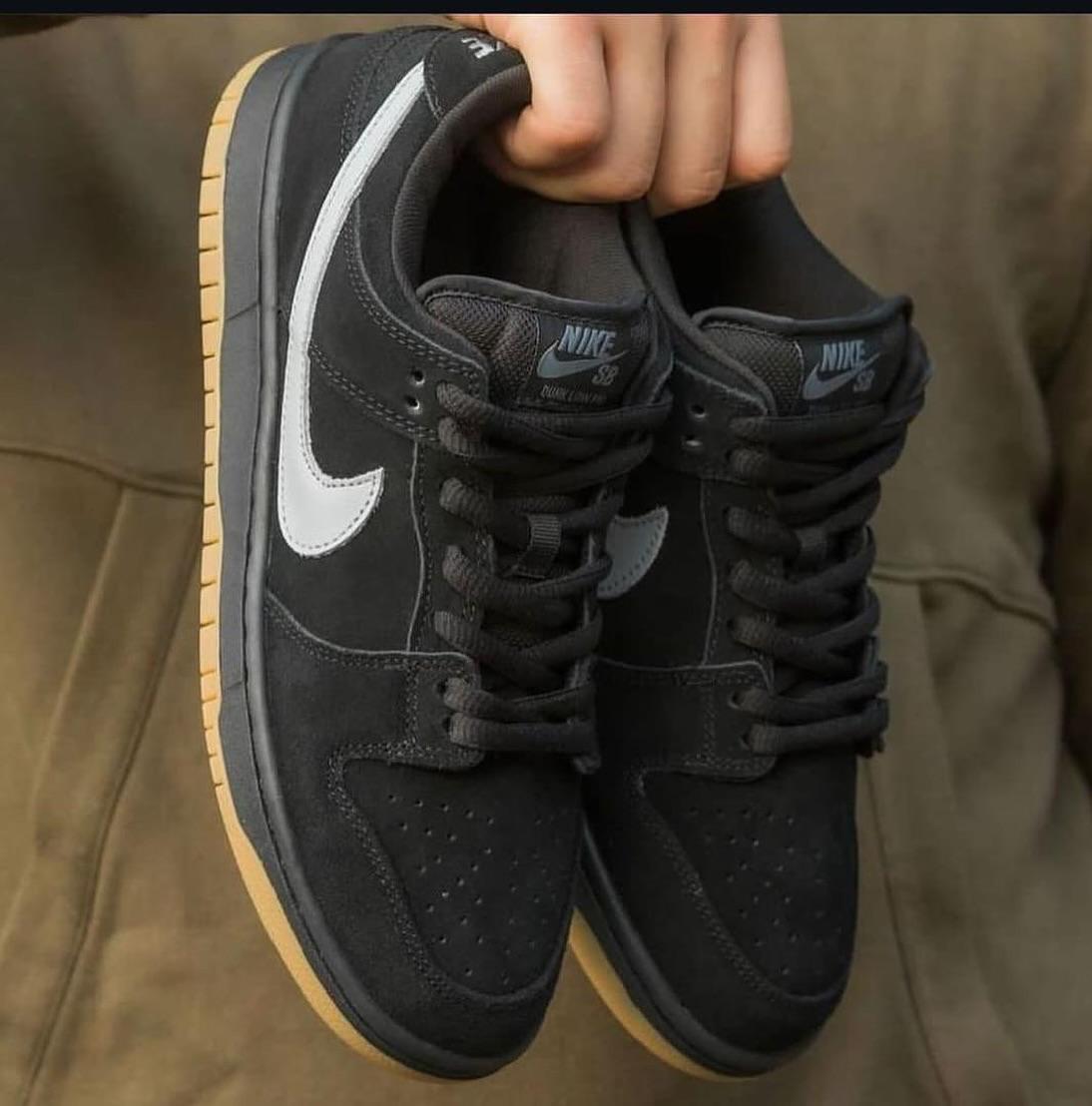 NIKE SB DUNK LOW FOG BLACK GUM
