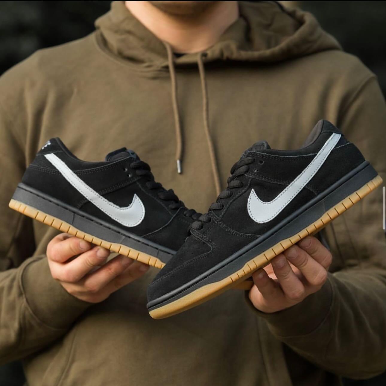 NIKE SB DUNK LOW FOG BLACK GUM