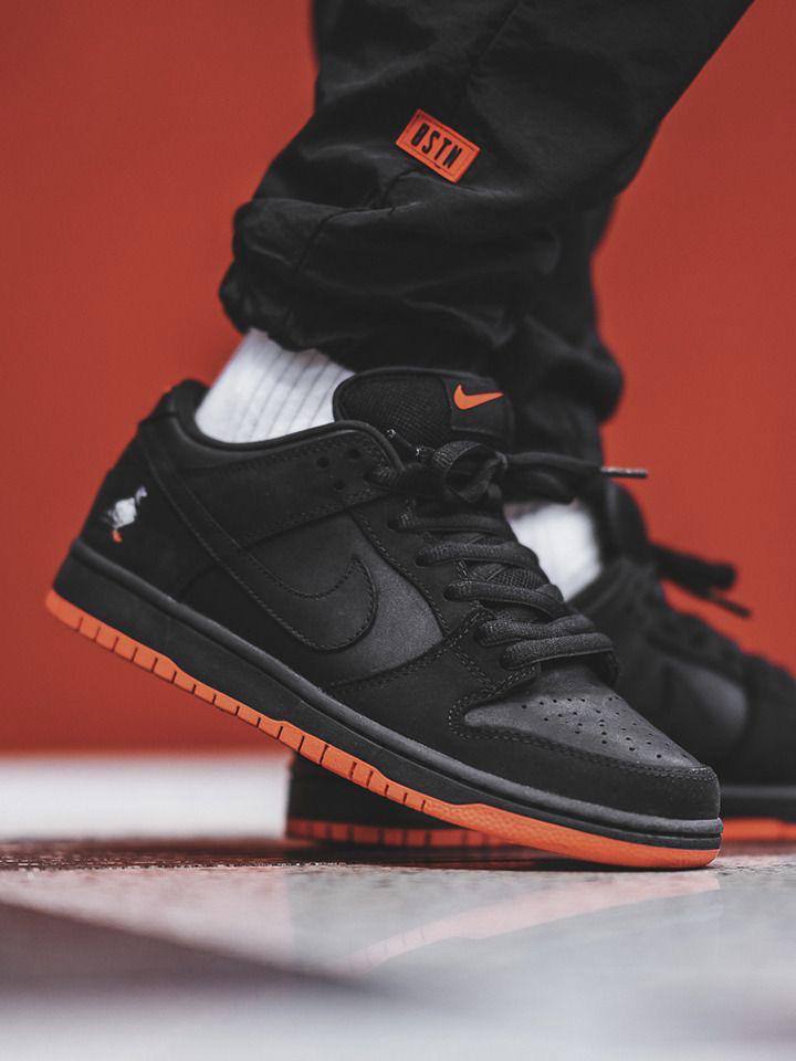 NIKE SB DUNK NYC PIGEON BLACK