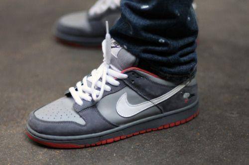 NIKE SB DUNK NYC PIGEON GREY