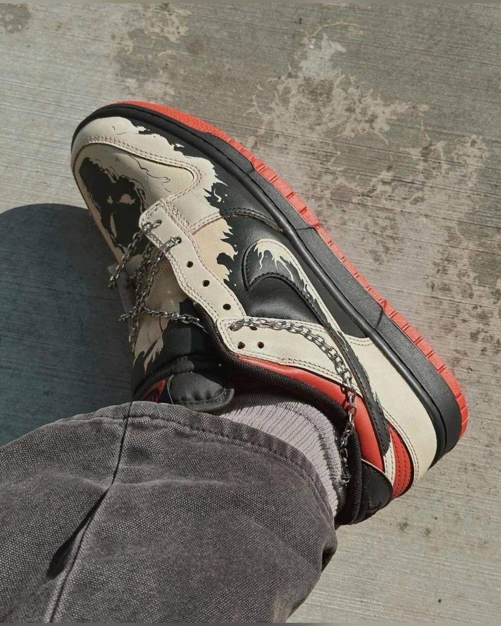 NIKE SB DUNK GHOSTRIDER