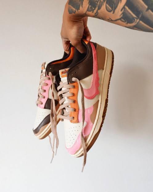 NIKE SB DUNK WHAT THE DUNKIN DONUT