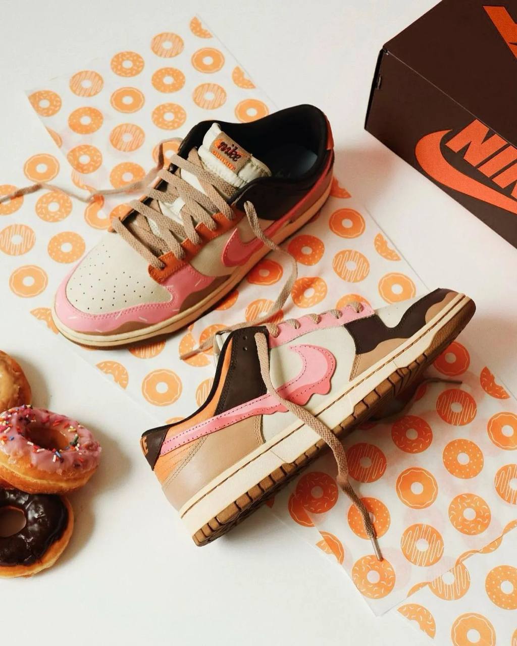 NIKE SB DUNK WHAT THE DUNKIN DONUT